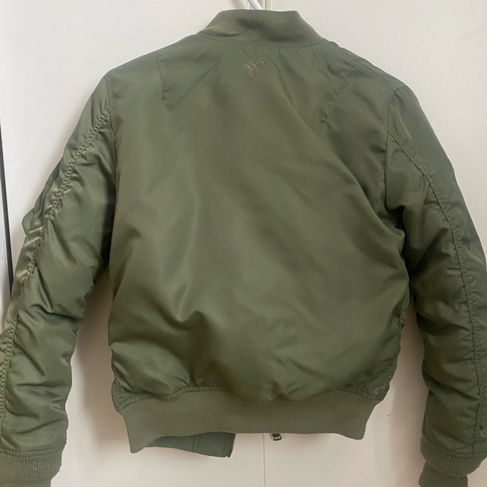 Aritzia olive green 2016 bomber jacket - Picture 2 of 2